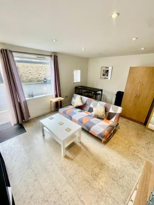 Cambridge City Centre Studio, Sleeps 3 Dış mekan fotoğraf